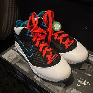 Lebron 7 Red Carpet
